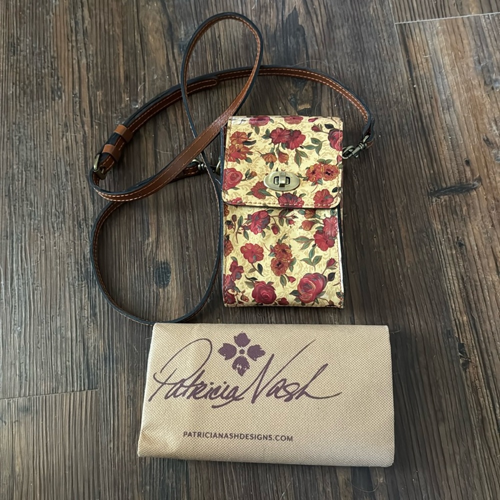 Patricia Nash Crossbody phone case